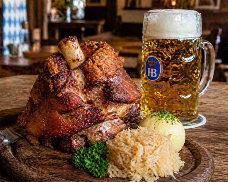 Beliebtes Restaurant in La Laguna bietet XXL-Schweinshaxe
